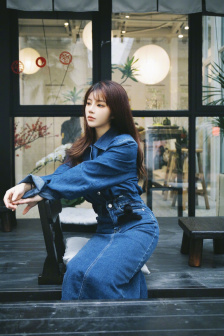 女保险公司推销员5